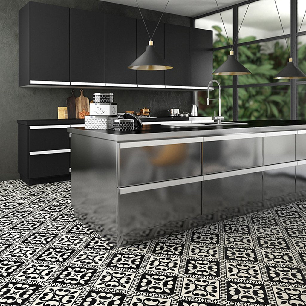 Paris Vivienne Nero lifestyle